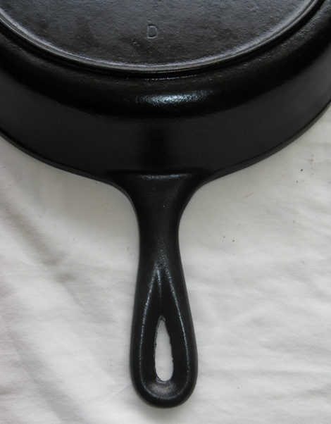 1983 Lodge 8 Skillet Handle Bottom View